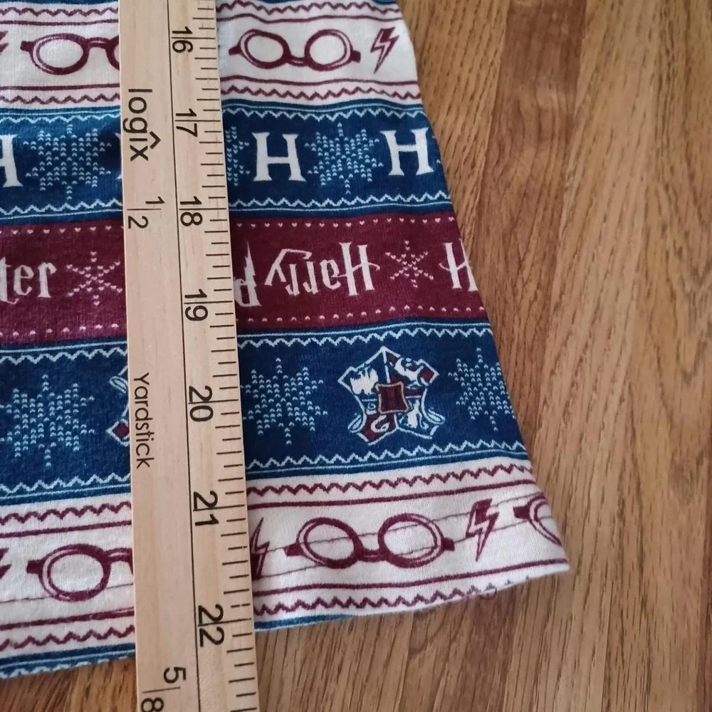 Harry Potter girls size small pajama top Hogwarts Maroon Trim